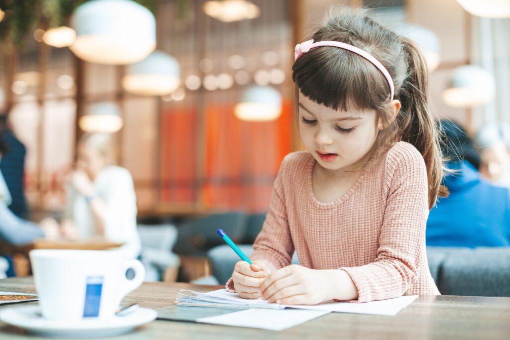 Cara Mengajarkan Anak Menulis