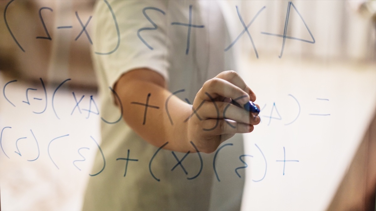 Menginjak Sekolah Dasar, Ajak Anak Mengikuti Les Matematika Online, Yuk!